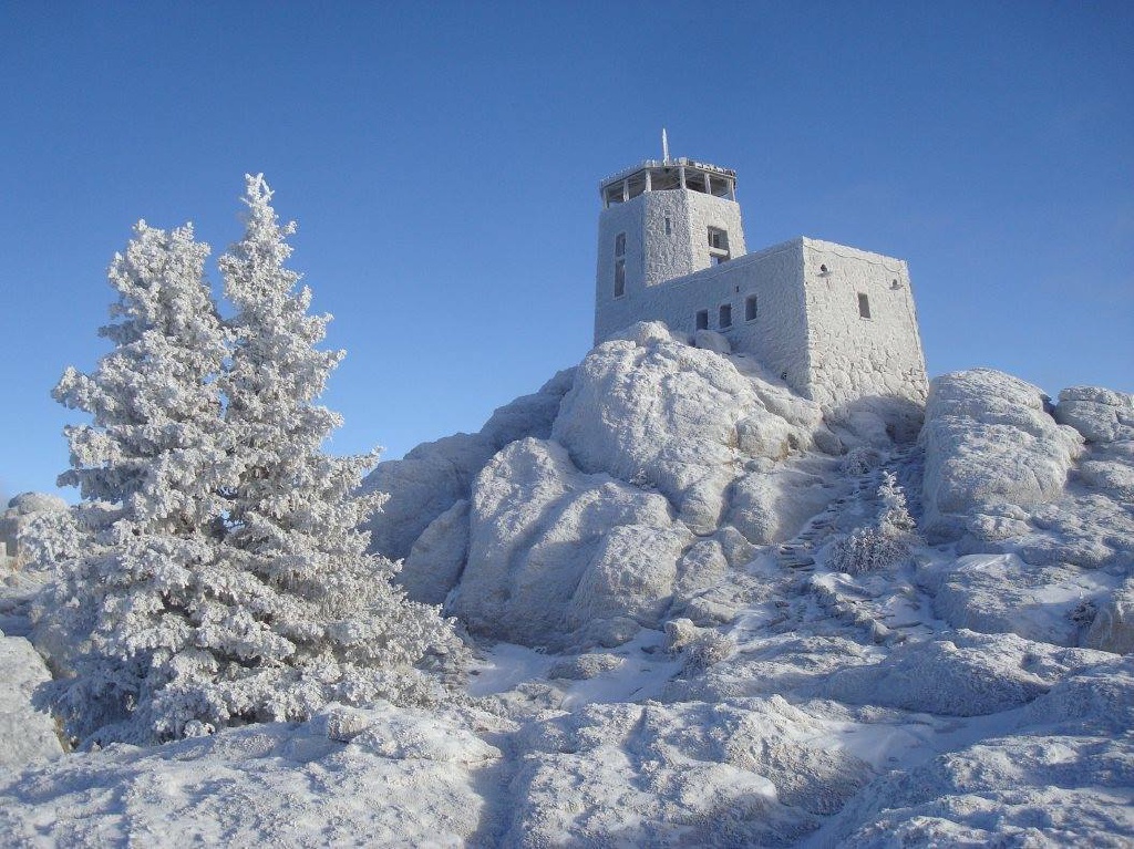 Black-Hills-SD/1024x768_Harney Peak Frosty.jpg